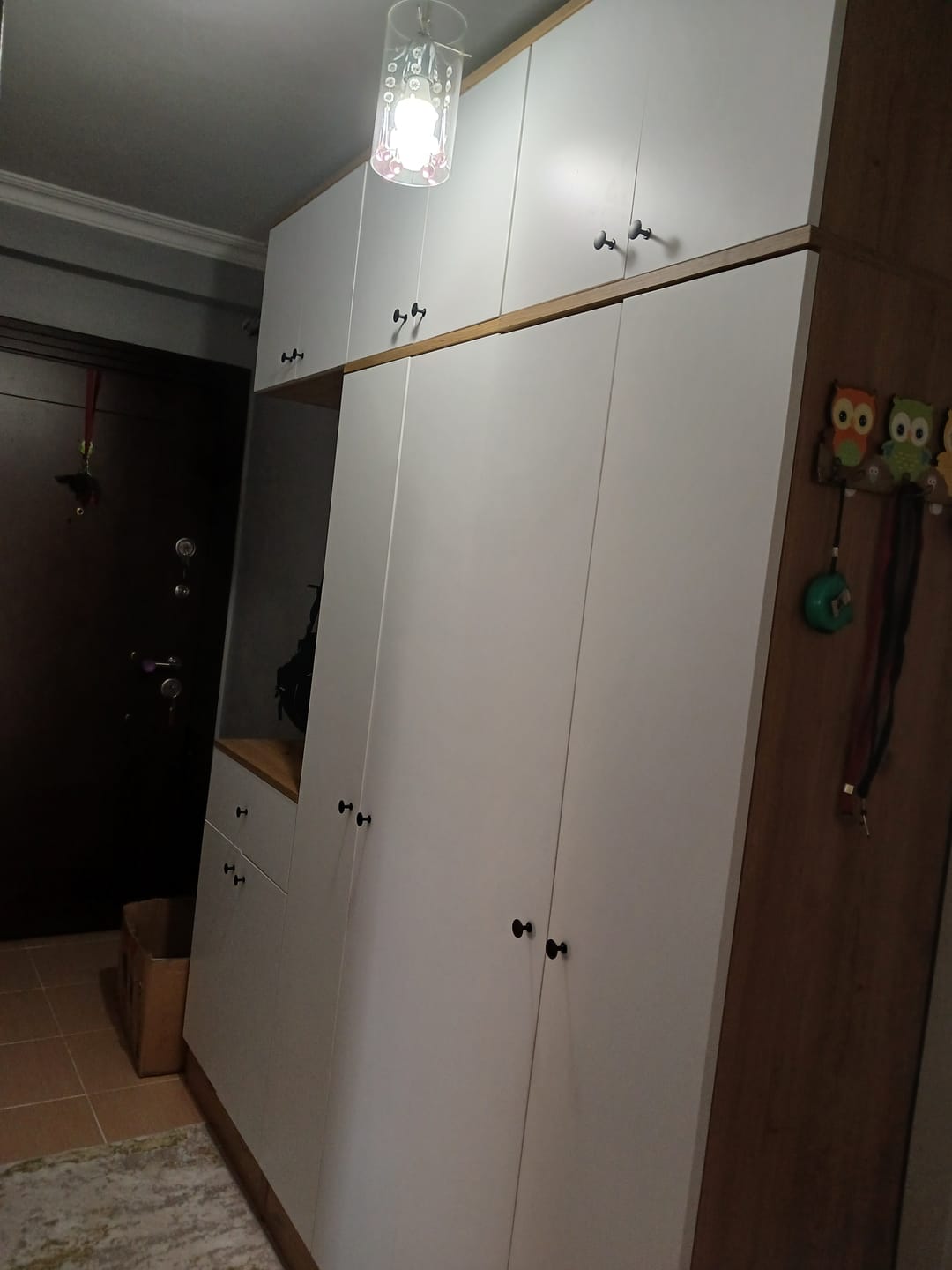 Customer photo review of Rani EA142 Portmanto Çekmeceli Aynalı Askılı Ayakkabılık Vestiyer Sepet Ceviz - Beyaz