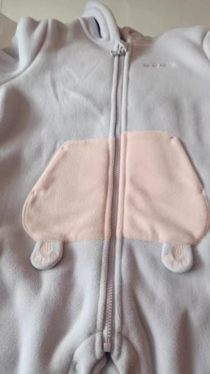 Customer photo review of Dave&Bella Baby Girls/Boys Autumn Zoo Series Soft Fleece One-Pieces Romper