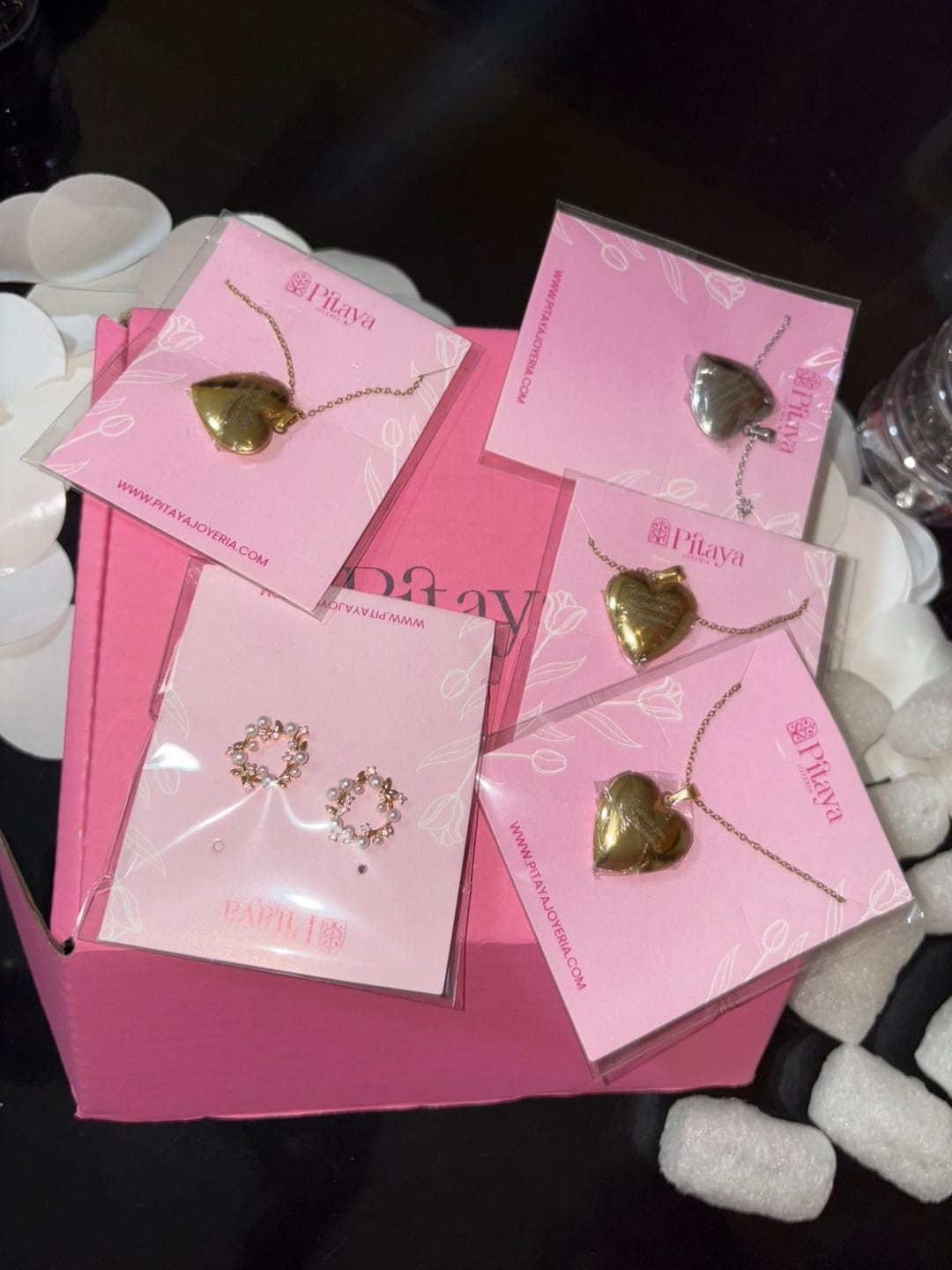 Customer photo review of Relicario Love Personalizado