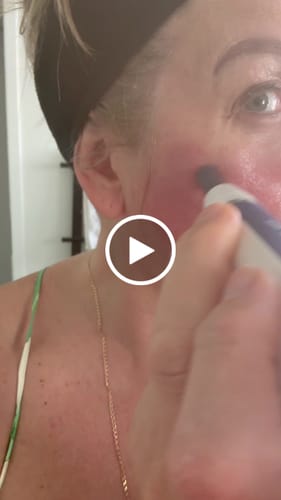 Customer video review of IVISMILE Wireless Dual-Light Teeth Whitening Kit
