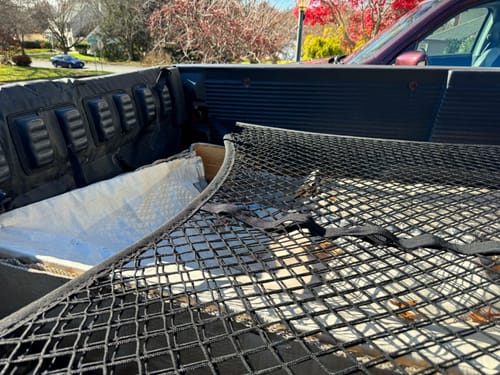 Mariane S. review of LockeDown™ Elastic Cargo Net image 1 out of 2