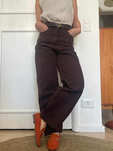 Tania F. review of Calça Jeans Reta Araçá Marrom Claro image 1 out of 1