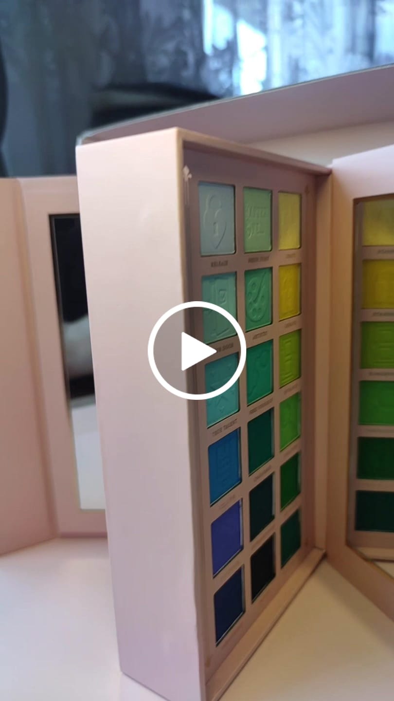 Customer video review of P. Louise Unlock Your Creativity Rainbow Eyeshadow Palette
