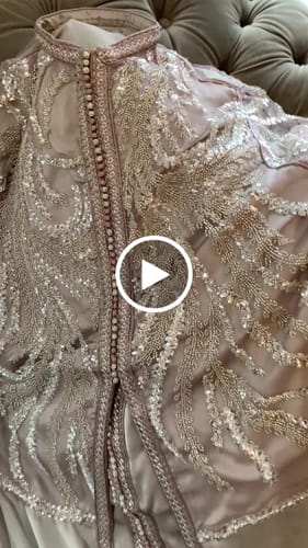 Customer video review of Zahra