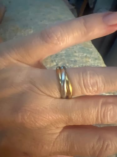Customer photo review of Elena Three-Toned Loop Ring