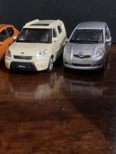 Customer photo review of Auto Toyota Yaris S - Welly Escala 1:43