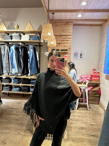Customer photo review of Poncho Flecos Gray