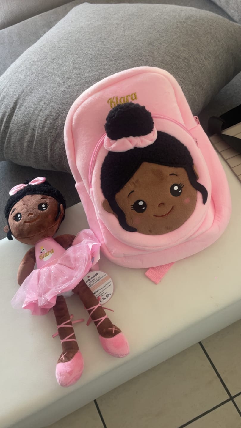 Customer photo review of Poupée en Peluche Peau Foncée Personnalisée(Achetez-en 2 et Obtenez 15 % de Réduction)