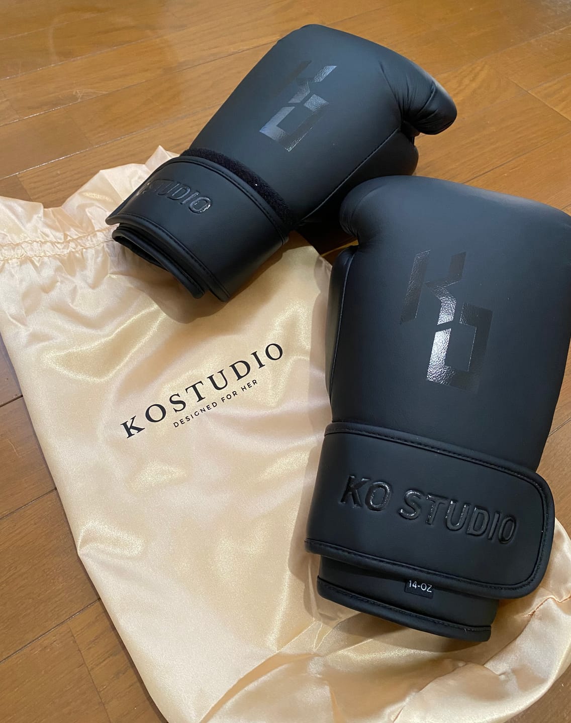 Customer photo review of Contemporary Ink 02 Boxing Gloves