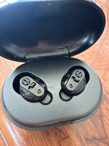Customer photo review of Rechargeable Hearing Amplifiers | Hearing Aids with Wireless Charging Case