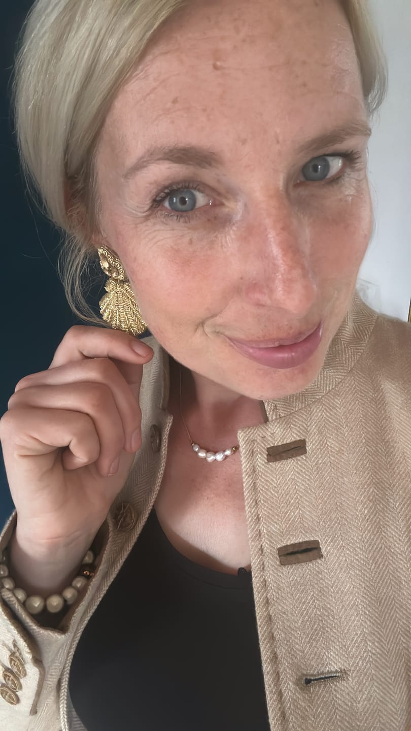 Customer photo review of Auffällige SoutacheOhrringe als goldene Muschel