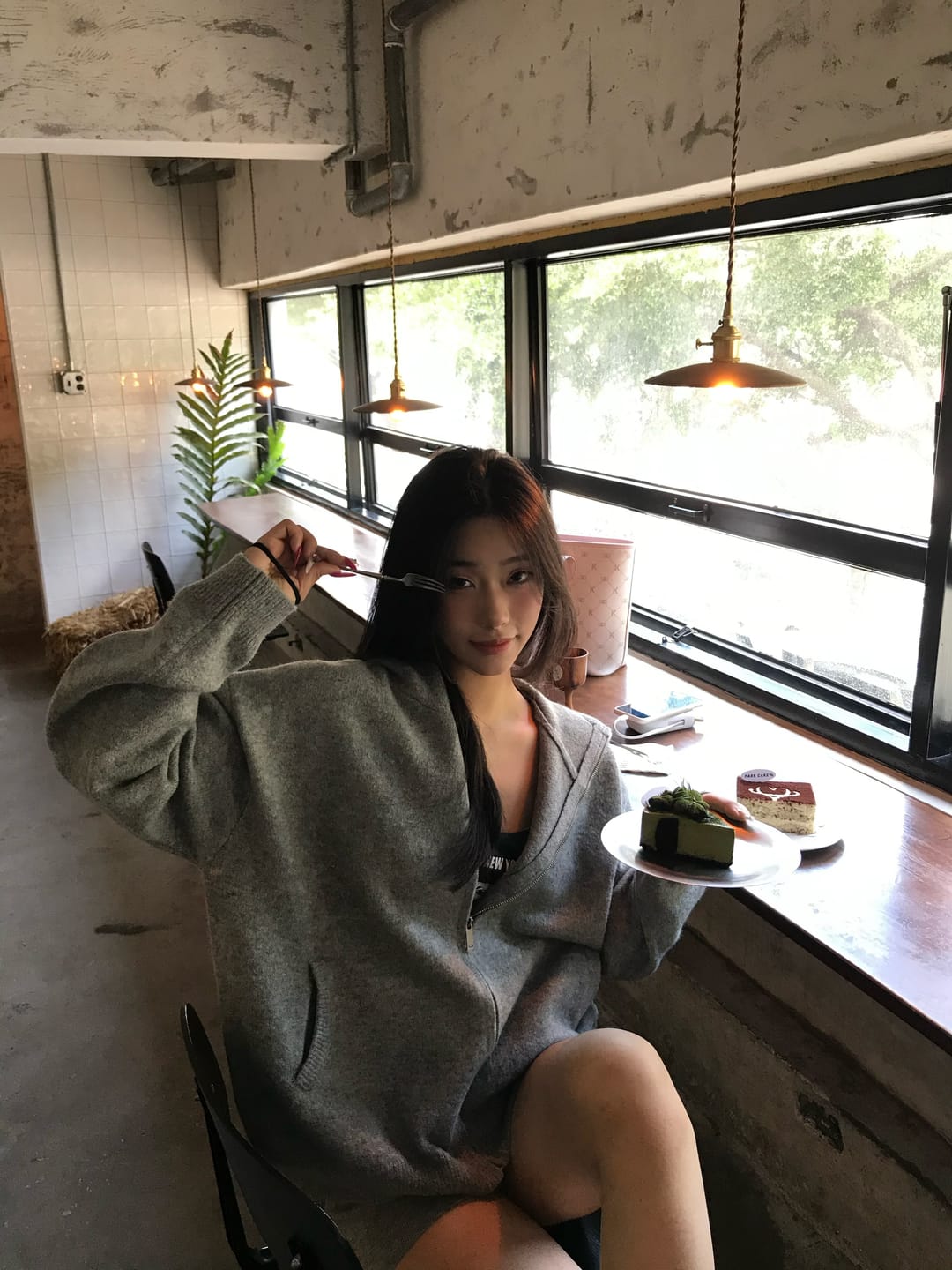 Customer photo review of WARDEN EDGE Oversized Hoodie & Shorts Set - Streetwear-Inspired Design
