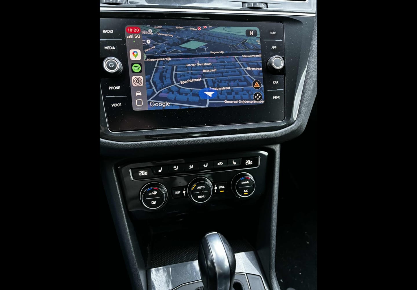 Customer photo review of Mini 2-in-1 Car Dongle