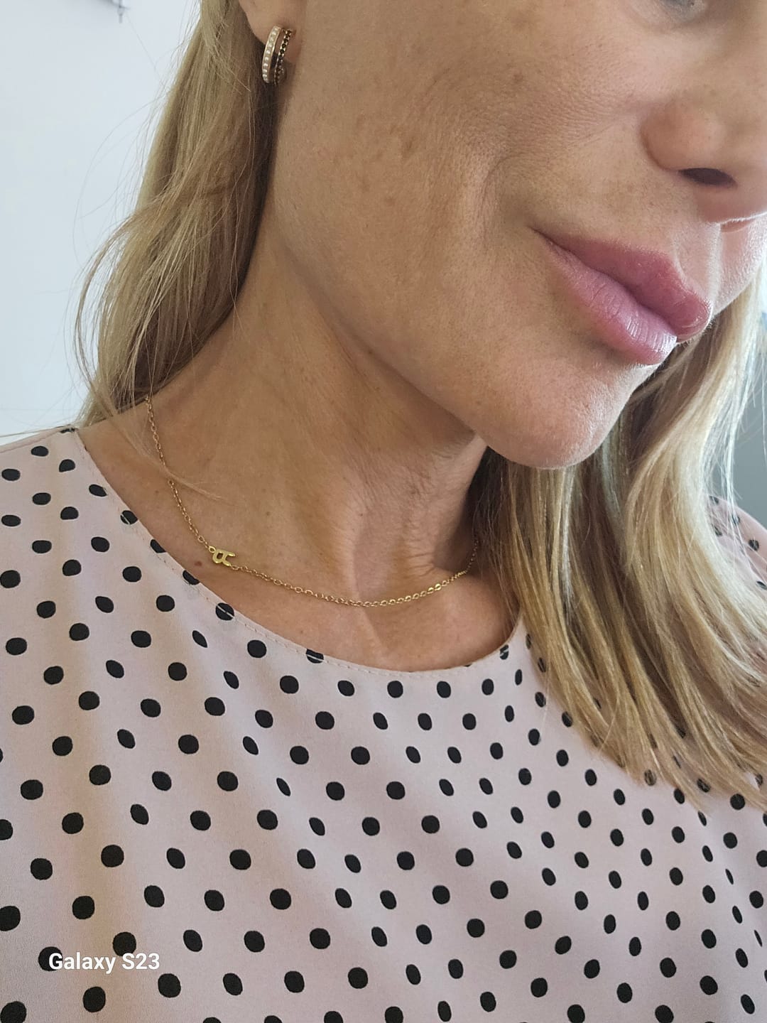 Customer photo review of Collana Personalizzata con Iniziali Laterali