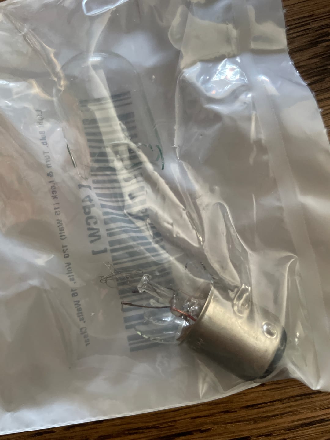 Customer photo review of Light Bulb, Turn & Lock (15 Watt)