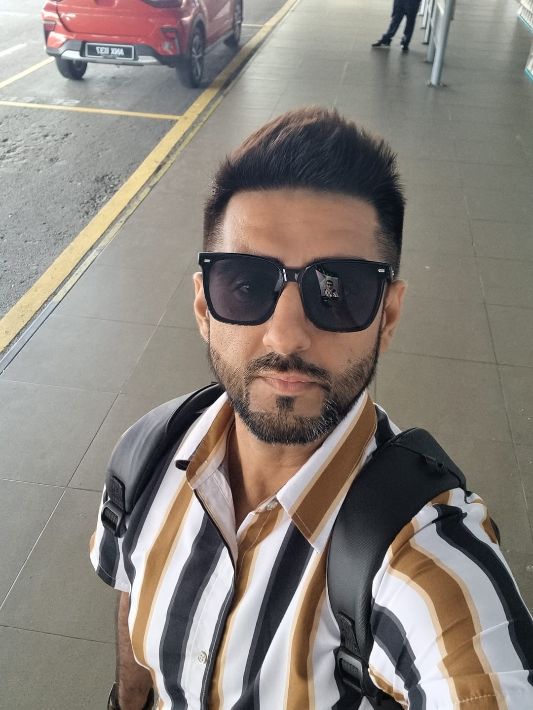 Customer photo review of Cleo Square Framed Sunglasses