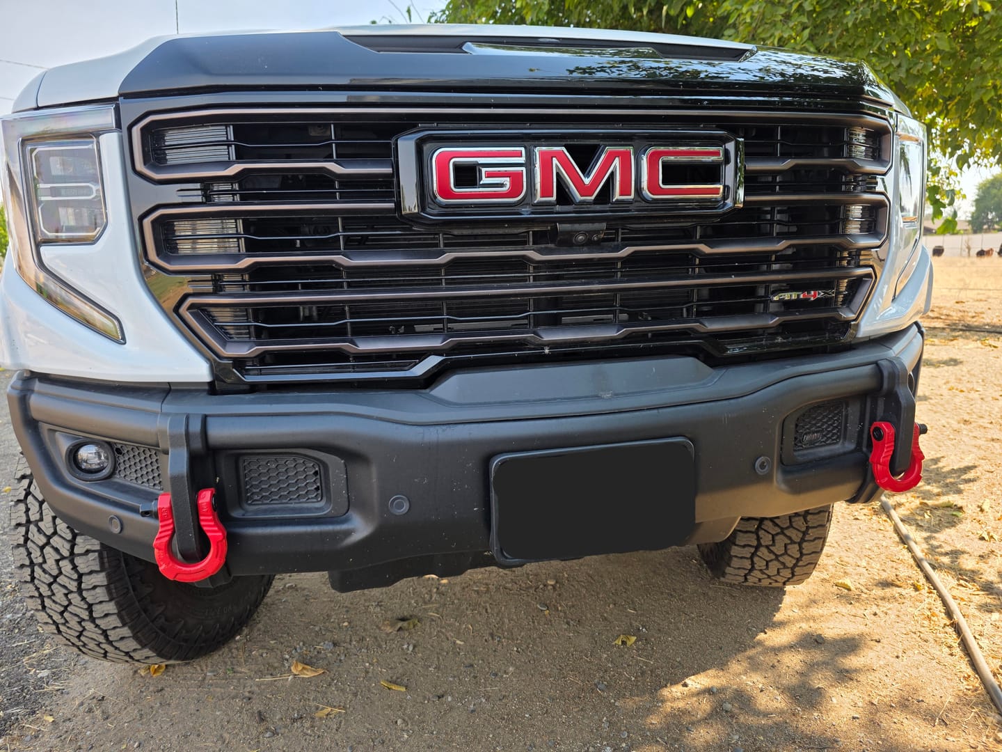 Customer photo review of GearAmerica UBER Shackles with Anti-Theft Lock (Red) | Forged Carbon Steel | 80,000 lb (40T) MBS & 20,000 lb (10T) WLL