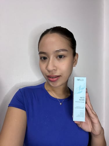 Customer photo review of Stay Fresh Moisturizer Controls Oil and Brightens