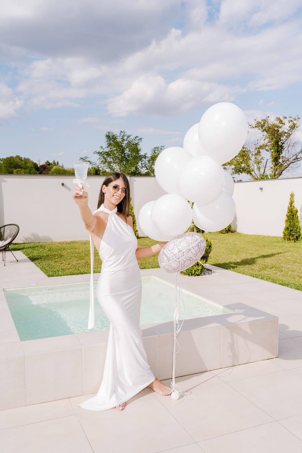 Customer photo review of WET DRESS WHITE
