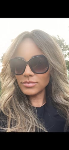 Customer photo review of COSTIQ® LONG LASTING LIP PLUMPER