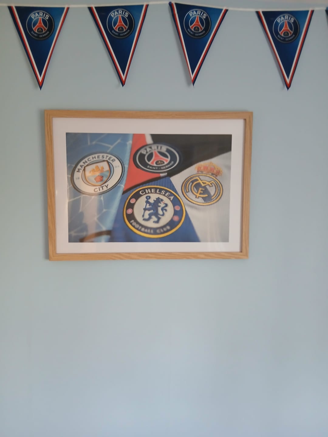Customer photo review of Déco foot tableau football art