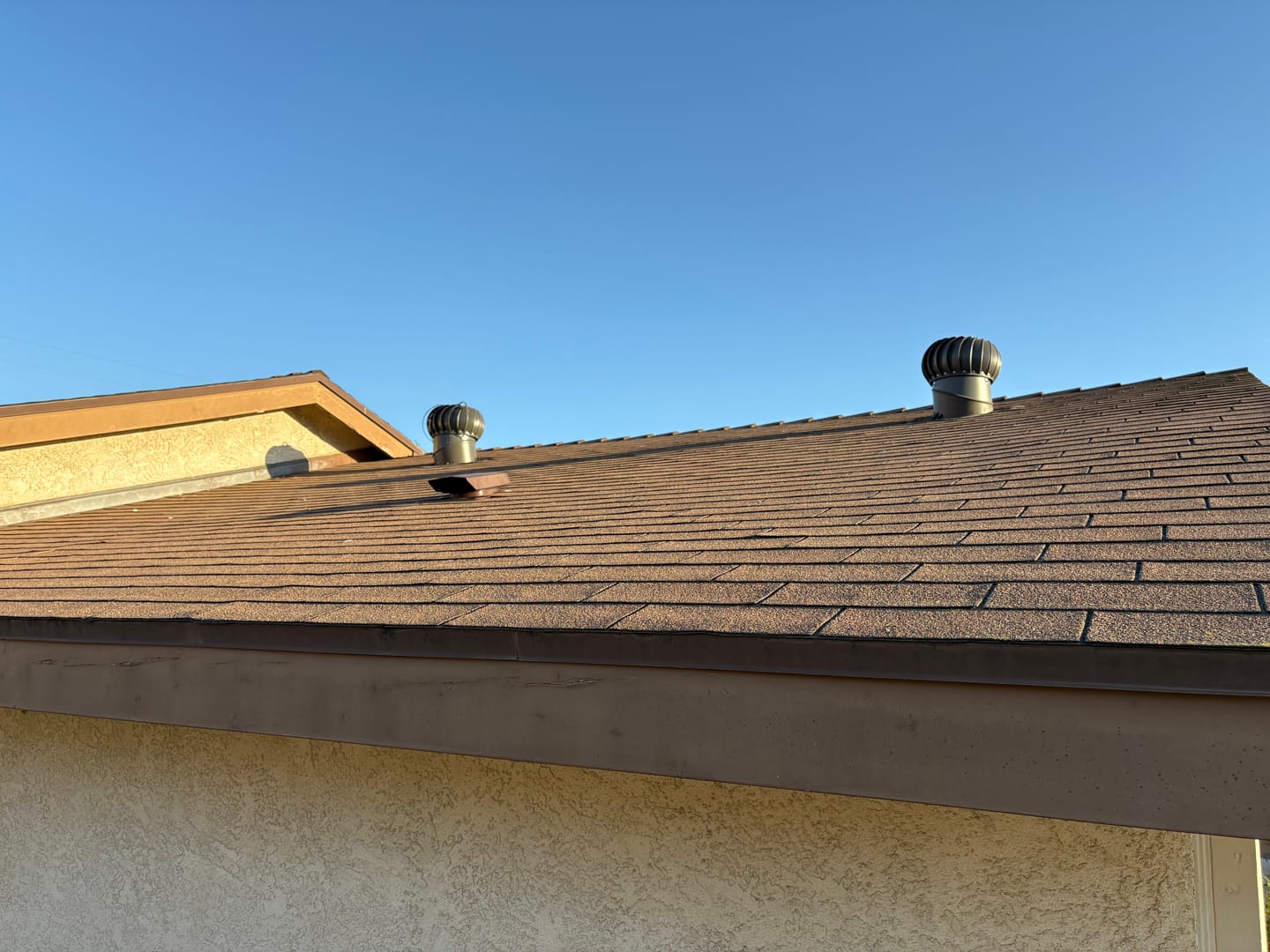 Customer photo review of Attic vent Ivent FLOW – Shingle Installation