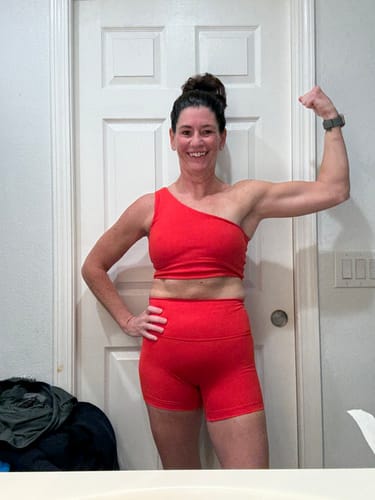 Customer photo review of BOLD 4.5" Performance Short