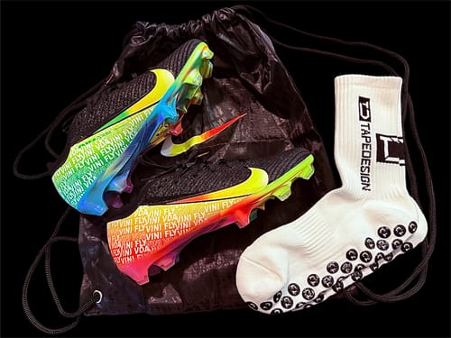 Customer photo review of Vapor 16 x Vinicius Junior - Noir/Orange/Vert