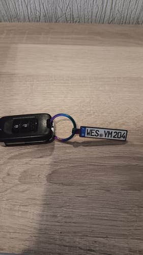 Customer photo review of Kennzeichen Schlüsselanhänger Mini Nummernschild Metall