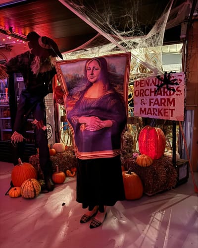 Customer photo review of Mona Lisa & The Scream Halloween Costumes