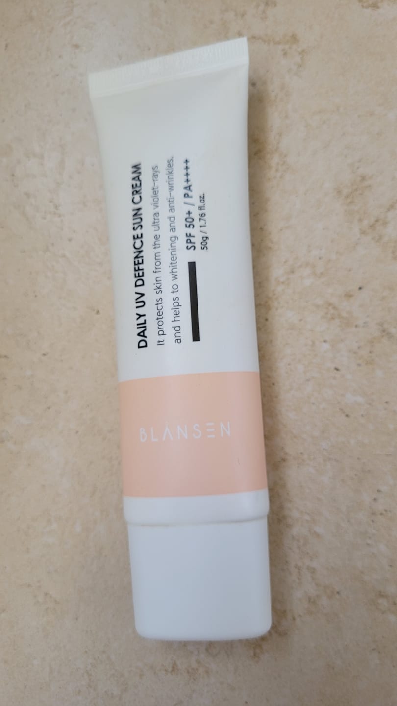 Customer photo review of Слънцезащитен крем с пептиди за коригиране на пигментни петна и бръчки Chamos Blansen  UV SPF50