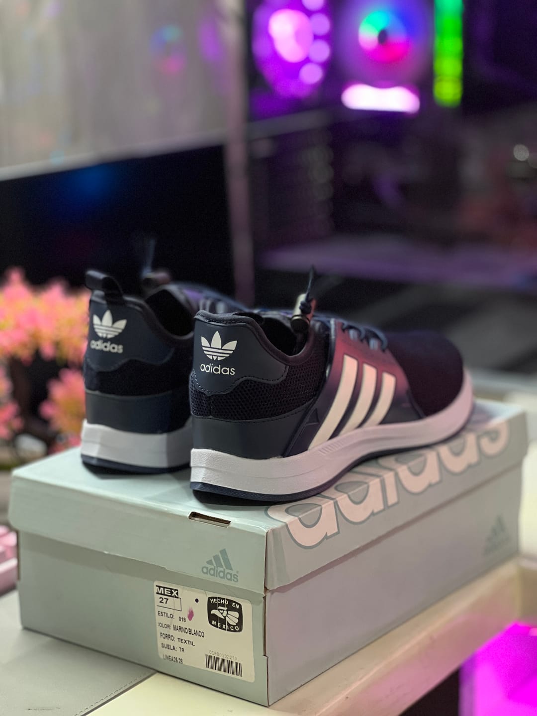 Customer photo review of Tenis 018 Marino Blanco