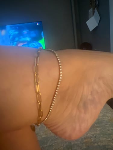 Customer photo review of Gold Link Chain Bracelet