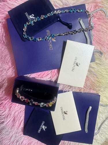 Customer photo review of COLLAR GEMA CRISTALES COMPLETO AZUL SWAROVSKI + KIT DE REGALO