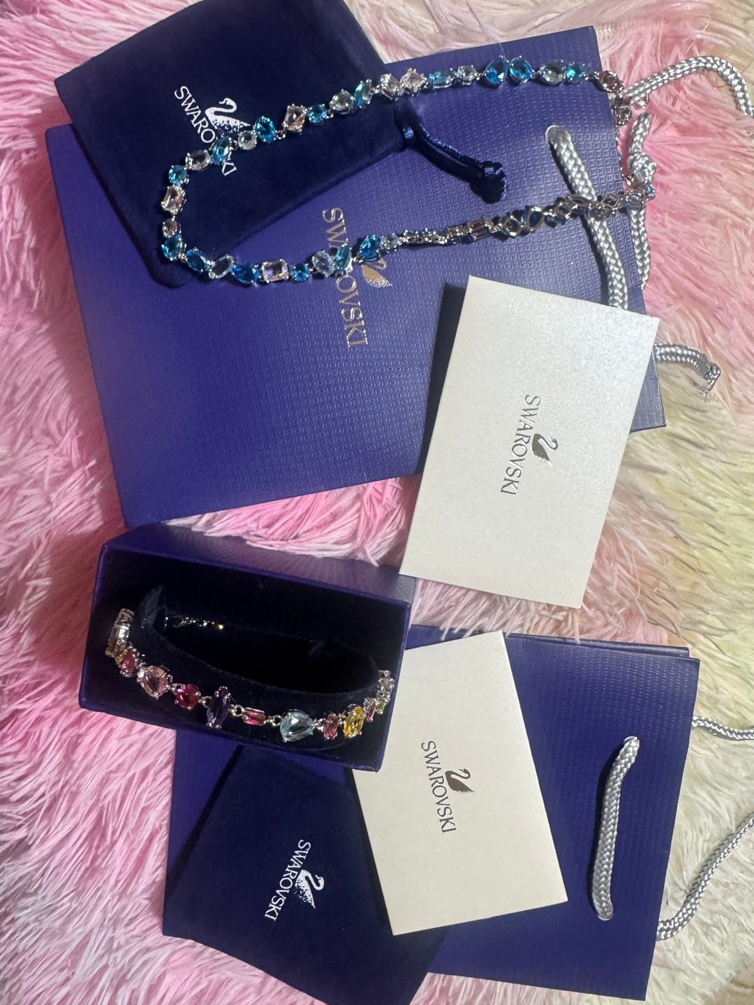 Customer photo review of COLLAR GEMA CRISTALES COMPLETO AZUL SWAROVSKI + KIT DE REGALO