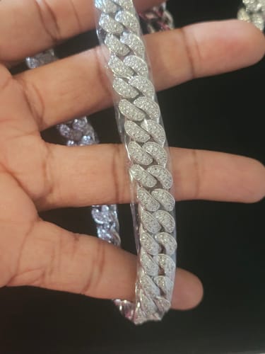 Customer photo review of CHAINE CUBAINE DIAMANT OR BLANC - 12MM