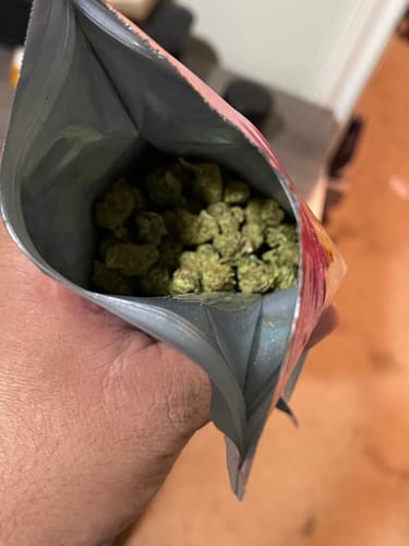 Customer photo review of Lemon Cherry Gelato Runtz - 28 Grams Littles - Indica