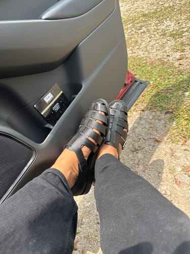 Customer photo review of Veneto Sandal - Black Pebble Grain Leather