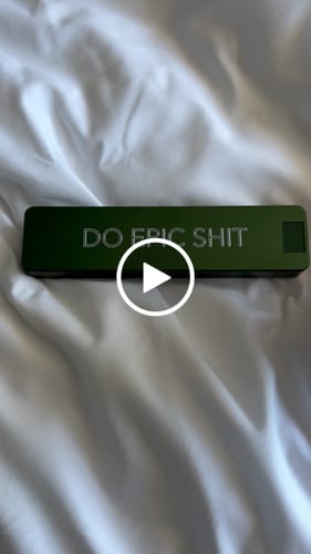 Customer video review of Weekly Case