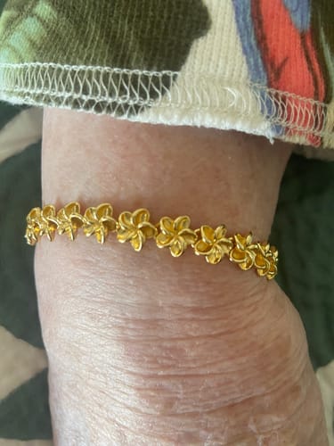 Customer photo review of Kapuanani Flatback Link Bracelet