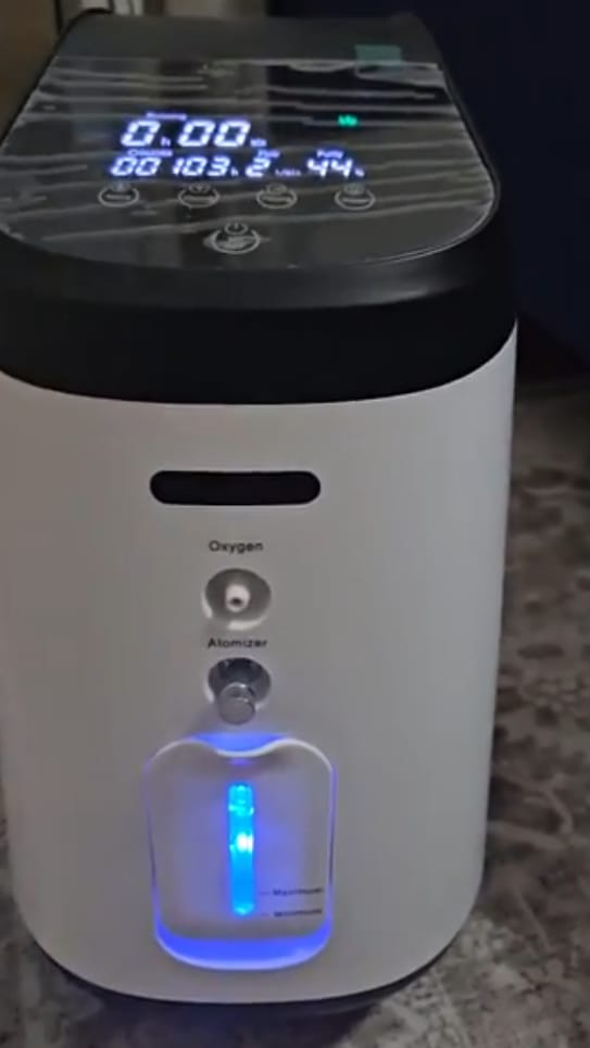 Customer photo review of VARON 1-8L/min Home Oxygen Concentrator VH-2 PRO