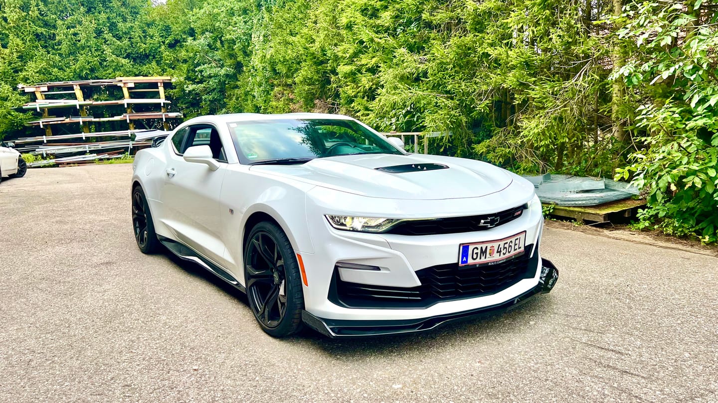 Customer photo review of 6th Gen Camaro ZL1 Conversion Side Skirts