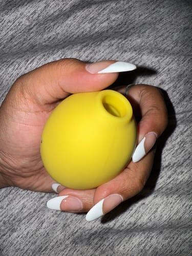 Customer photo review of Lem Clitoral Massager