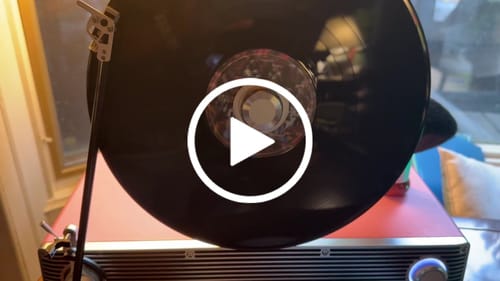 Customer video review of VS-01 Bluetooth Vertical Turntable