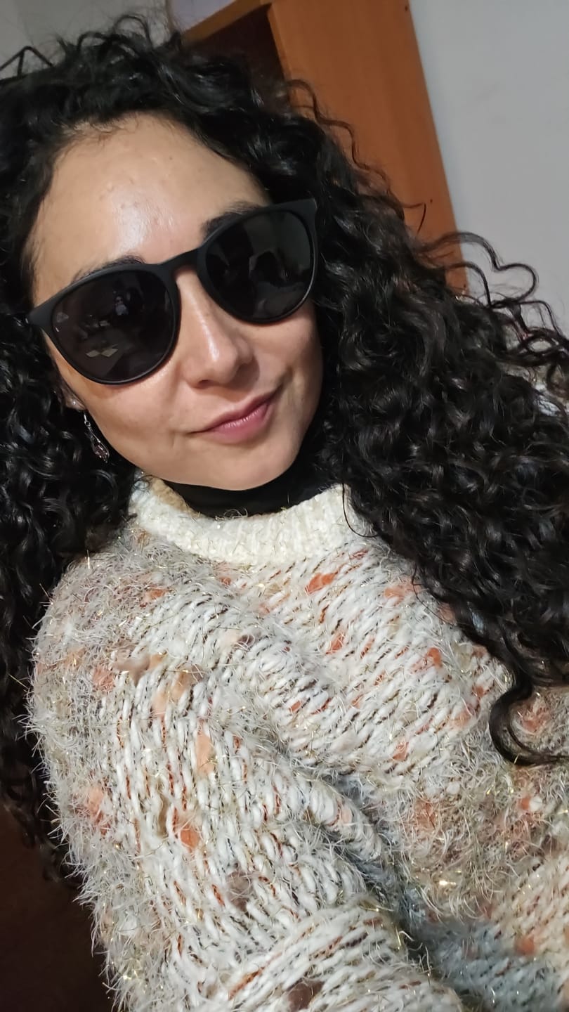 Customer photo review of Wolf Shadow - GOLD