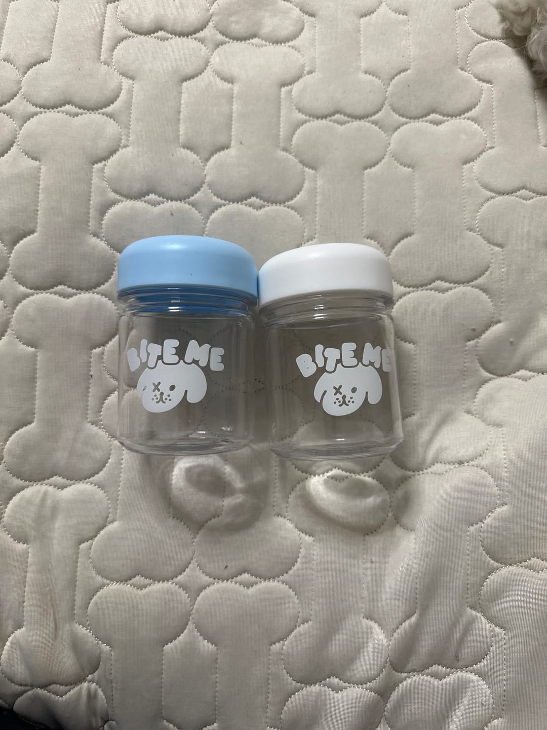 Customer photo review of Mini Snack Bottle (4 colors)
