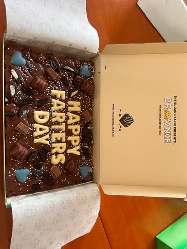 Customer photo review of Mega custom message fathers day brownie