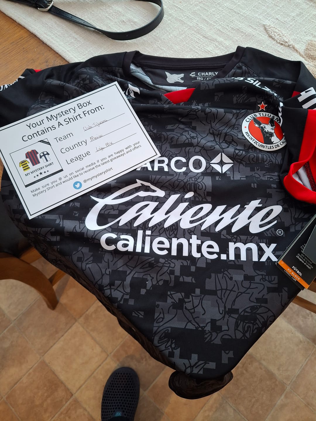 Customer photo review of Men’s Mystery Football Shirt Box