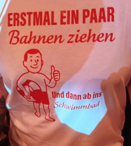 Customer photo review of BAHNEN ZIEHEN - Premium Shirt Damen