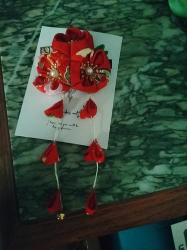 Customer photo review of Kanzashi Barrette Fleur
